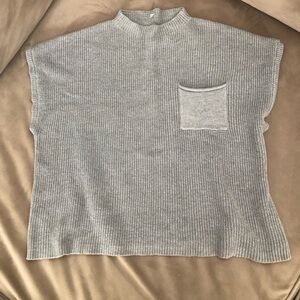Women's Gray Crewneck Top